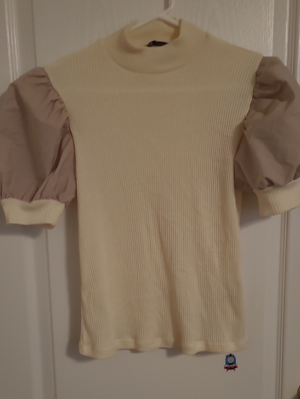 Zara Cream Ribbed Top with Puff Taupe Sleeves